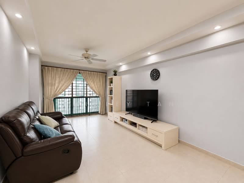 351D Canberra Road, 351D Canberra Road, 4 Bedrooms, 1,345 sqft, HDB Flat For Sale, by Shirley Tan, 500114192 - Living Room - PropertyGuru.com.sg