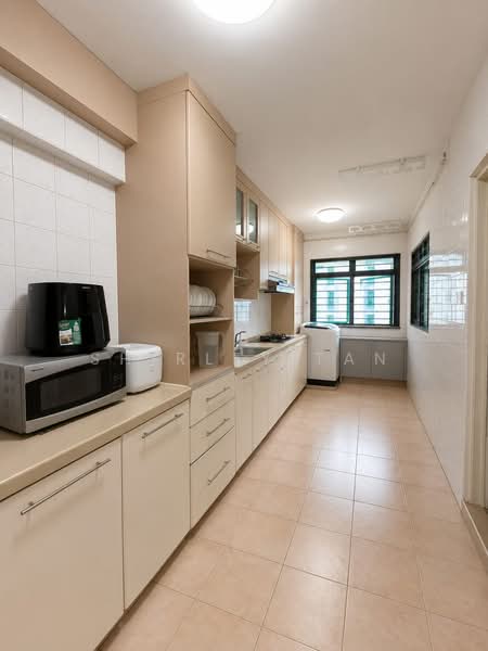 351D Canberra Road, 351D Canberra Road, 4 Bedrooms, 1,345 sqft, HDB Flat For Sale, by Shirley Tan, 500114192 - Kitchen - PropertyGuru.com.sg
