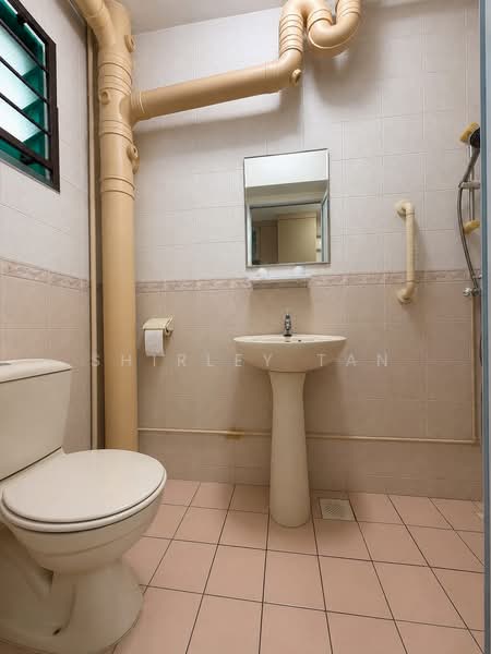 351D Canberra Road, 351D Canberra Road, 4 Bedrooms, 1,345 sqft, HDB Flat For Sale, by Shirley Tan, 500114192 - Common Bath - PropertyGuru.com.sg