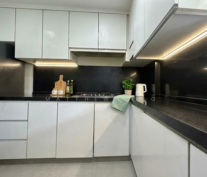 Orchid Park Condominium, 85 Yishun Street 81, 2 Bedrooms, 958 sqft, Condominium For Sale, by Matthew Seng, 500114193 - Kitchen - PropertyGuru.com.sg
