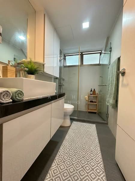 Orchid Park Condominium, 85 Yishun Street 81, 2 Bedrooms, 958 sqft, Condominium For Sale, by Matthew Seng, 500114193 - Bathroom - PropertyGuru.com.sg