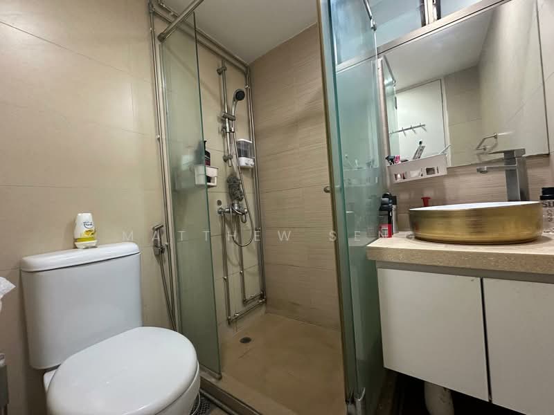 Orchid Park Condominium, 85 Yishun Street 81, 2 Bedrooms, 958 sqft, Condominium For Sale, by Matthew Seng, 500114193 - Bathroom - PropertyGuru.com.sg