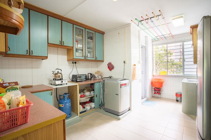 223 Simei Street 4, 223 Simei Street 4, 3 Bedrooms, 1,313 sqft, HDB Flat For Sale, by Wesley Chan, 500114199 - Kitchen - PropertyGuru.com.sg