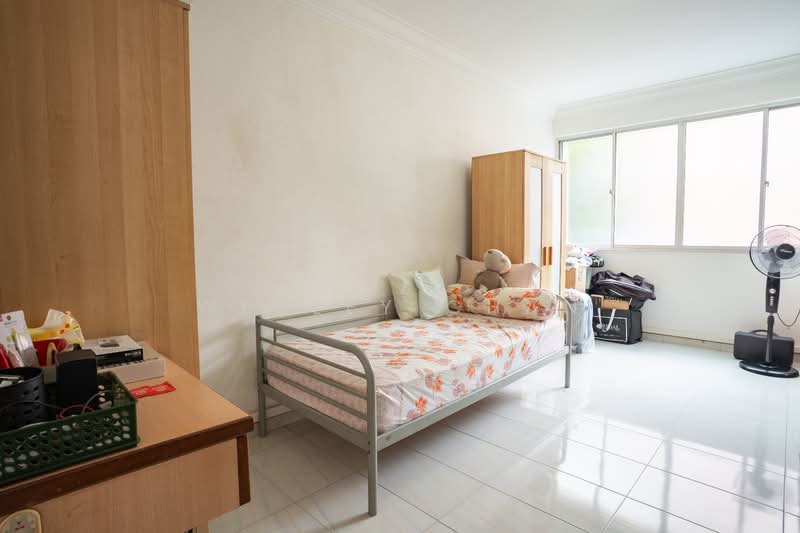 223 Simei Street 4, 223 Simei Street 4, 3 Bedrooms, 1,313 sqft, HDB Flat For Sale, by Wesley Chan, 500114199 - Bedroom - PropertyGuru.com.sg