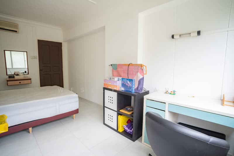 223 Simei Street 4, 223 Simei Street 4, 3 Bedrooms, 1,313 sqft, HDB Flat For Sale, by Wesley Chan, 500114199 - Bedroom - PropertyGuru.com.sg