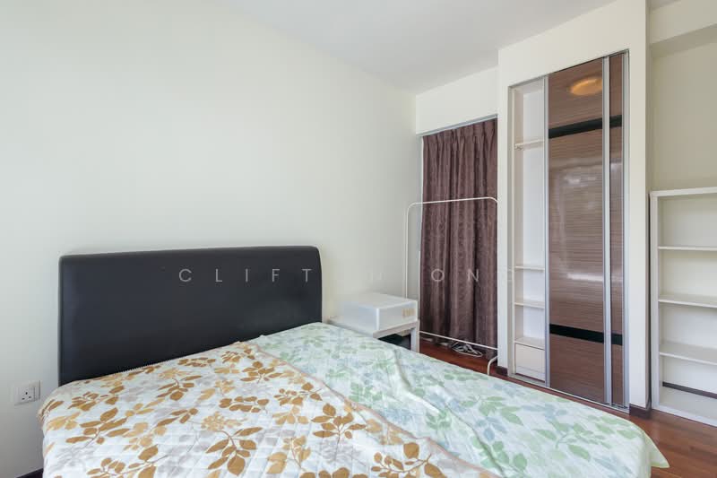 For Rent - Mackenzie 88