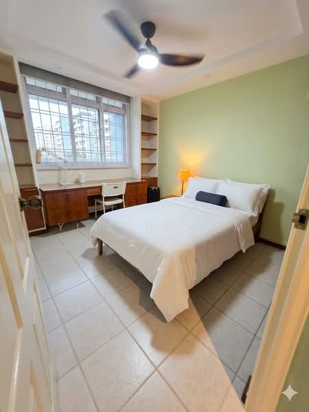 236 Serangoon Avenue 3, 236 Serangoon Avenue 3, 3 Bedrooms, 904 sqft, HDB Flat For Sale, by Yi Long Lim, 500114204 - Bedroom - PropertyGuru.com.sg