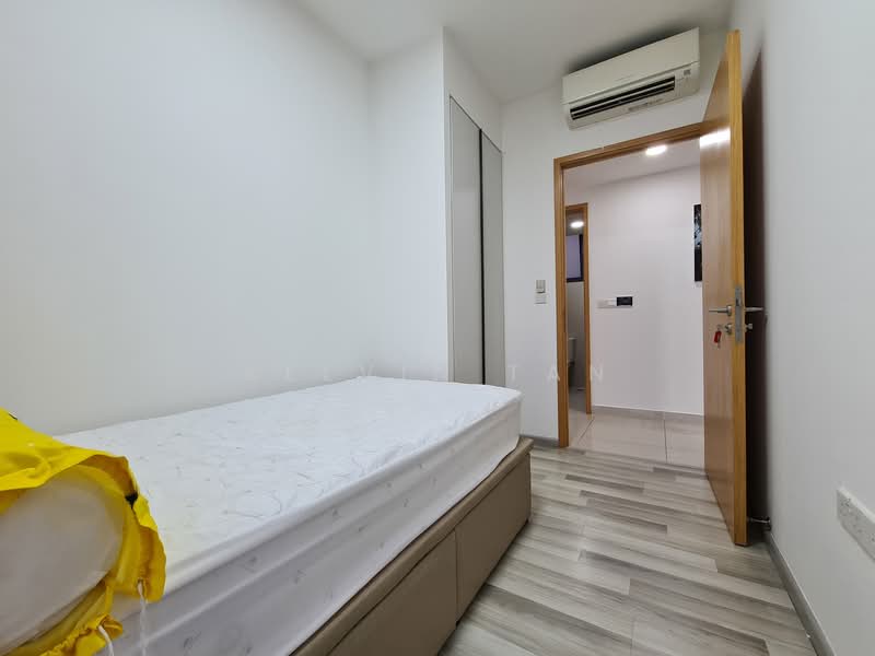 La Fiesta, Sengkang Square, 3 Bedrooms, 893 sqft, Condominium For Rent, by Kelvin Tan, 500114208 - Bedroom - PropertyGuru.com.sg