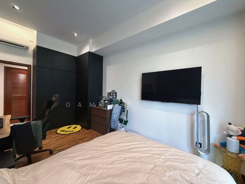 Seletar Springs Condominium, 110 Gerald Drive, 3 Bedrooms, 1,582 sqft, Condominium For Sale, by Damien Ong, 500114223 - Bedroom - PropertyGuru.com.sg