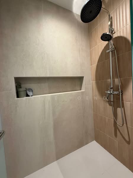 2-Storey Semi-Detached 6 Bedroom At Peakview Estate, Jalan Pari Dedap, Upper Changi Road, Jalan Pari Burong, 6 Bedrooms, 4,220 sqft, Semi-Detached House For Rent, by Jamie Yoeng, 500114234 - Bathroom - PropertyGuru.com.sg