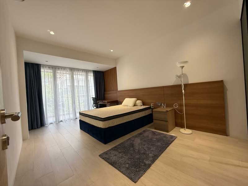 2-Storey Semi-Detached 6 Bedroom At Peakview Estate, Jalan Pari Dedap, Upper Changi Road, Jalan Pari Burong, 6 Bedrooms, 4,220 sqft, Semi-Detached House For Rent, by Jamie Yoeng, 500114234 - Bedroom - PropertyGuru.com.sg