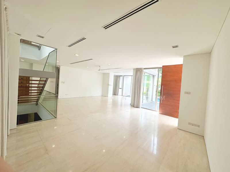 Dunearn Estate, Dunearn Road, 5 Bedrooms, 5,792 sqft, Detached House For Rent, by Winston Lim, 500114235 - Living Room - PropertyGuru.com.sg