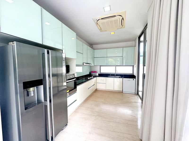 Dunearn Estate, Dunearn Road, 5 Bedrooms, 5,792 sqft, Detached House For Rent, by Winston Lim, 500114235 - Kitchen - PropertyGuru.com.sg