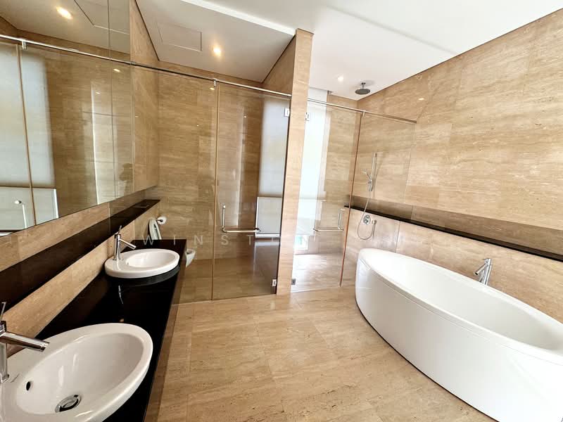 Dunearn Estate, Dunearn Road, 5 Bedrooms, 5,792 sqft, Detached House For Rent, by Winston Lim, 500114235 - Bathroom - PropertyGuru.com.sg