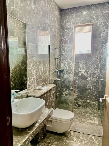 East Coast, 72 Woo Mon Chew Road, 3 Bedrooms, 2,350 sqft, Terraced House For Rent, by Tricia Teo Geok Teng, 500114243 - Bathroom - PropertyGuru.com.sg