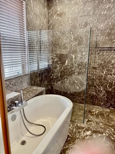 East Coast, 72 Woo Mon Chew Road, 3 Bedrooms, 2,350 sqft, Terraced House For Rent, by Tricia Teo Geok Teng, 500114243 - Bathroom - PropertyGuru.com.sg