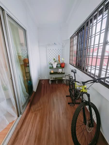 309 Jurong East Street 32, 309 Jurong East Street 32, 3 Bedrooms, 1,463 sqft, HDB Flat For Sale, by Leong Wai Chee, 500114254 - Balcony - PropertyGuru.com.sg