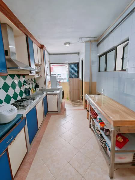 309 Jurong East Street 32, 309 Jurong East Street 32, 3 Bedrooms, 1,463 sqft, HDB Flat For Sale, by Leong Wai Chee, 500114254 - Kitchen - PropertyGuru.com.sg