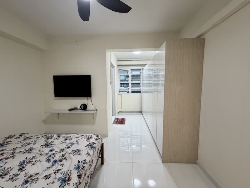 451 Hougang Avenue 10, 451 Hougang Avenue 10, 3 Bedrooms, 1,130 sqft, HDB Flat For Sale, by Mandy Ng, 500114256 - Bedroom - PropertyGuru.com.sg