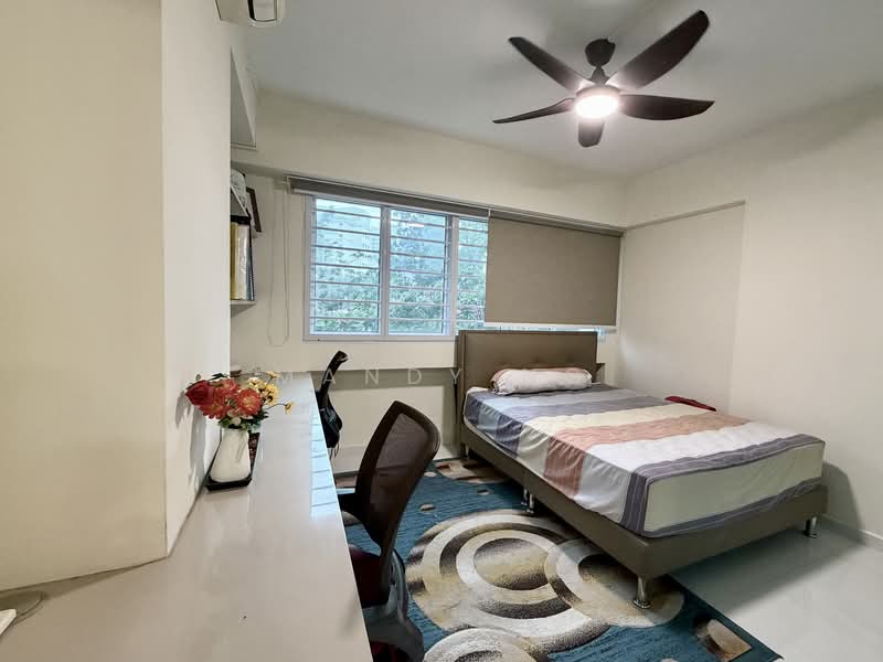 451 Hougang Avenue 10, 451 Hougang Avenue 10, 3 Bedrooms, 1,130 sqft, HDB Flat For Sale, by Mandy Ng, 500114256 - Bedroom - PropertyGuru.com.sg