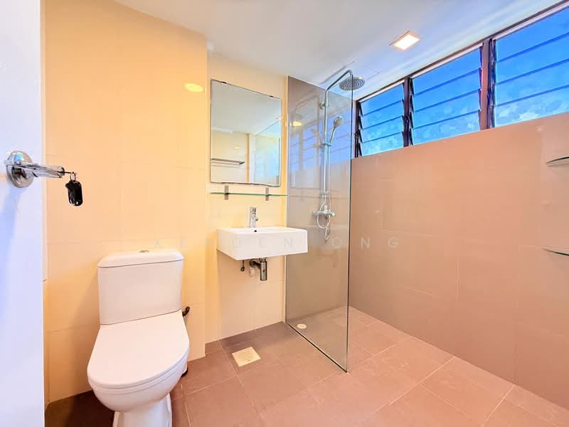 Pine Grove, 1A Pine Grove, Room Rental, 150 sqft, Condominium For Rent, by Xenden Ong, 500114257 - Bathroom - PropertyGuru.com.sg