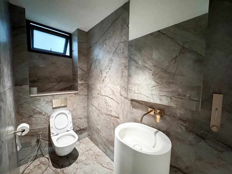 Brand New Semi-Detached @ Sennett Avenue, , 8 Bedrooms, 9,000 sqft, Semi-Detached House For Sale, by Michael Lee, 500114276 - Bathroom - PropertyGuru.com.sg