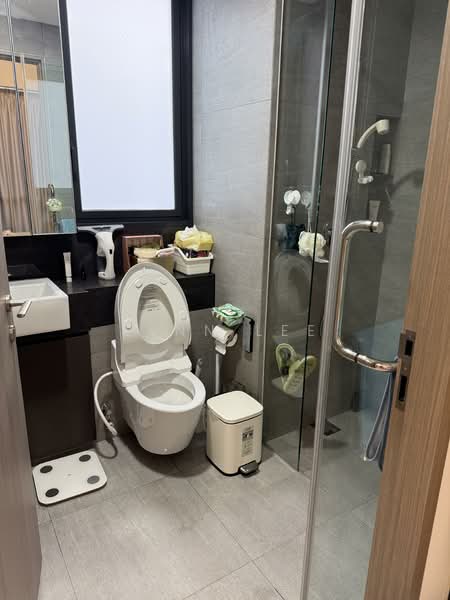 The Woodleigh Residences, Bidadari Park Drive, 2 Bedrooms, 688 sqft, Apartment For Sale, by Lynn Lee, 500114284 - Bathroom - PropertyGuru.com.sg