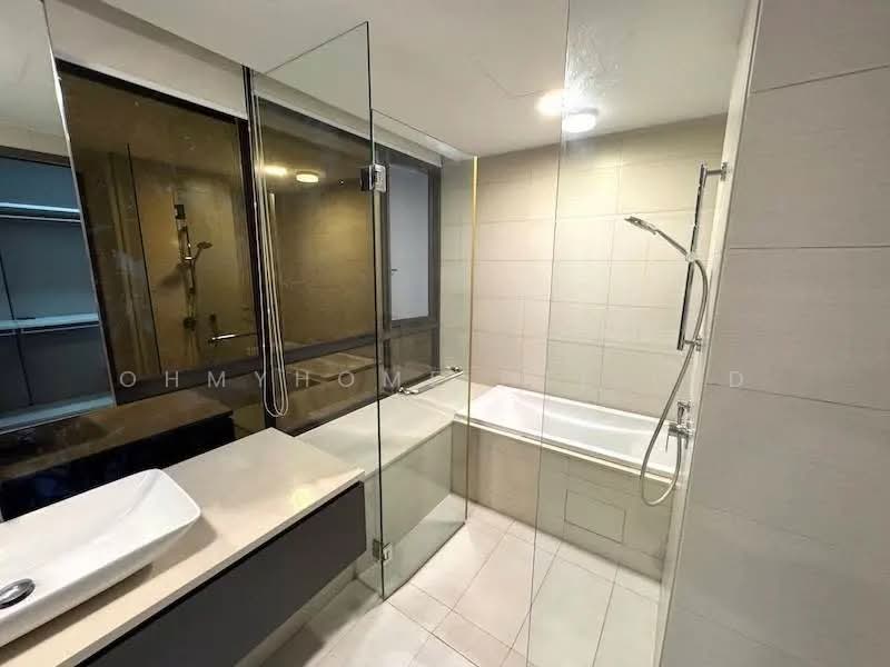 D'Nest, 149 Pasir Ris Grove, 5 Bedrooms, 2,379 sqft, Condominium For Sale, by Jayden Saravannan, 500114292 - Bathroom - PropertyGuru.com.sg