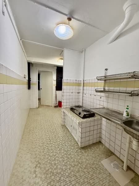 109 Commonwealth Crescent, 109 Commonwealth Crescent, 2 Bedrooms, 721 sqft, HDB Flat For Sale, by Rachel Tan, 500114305 - Kitchen - PropertyGuru.com.sg