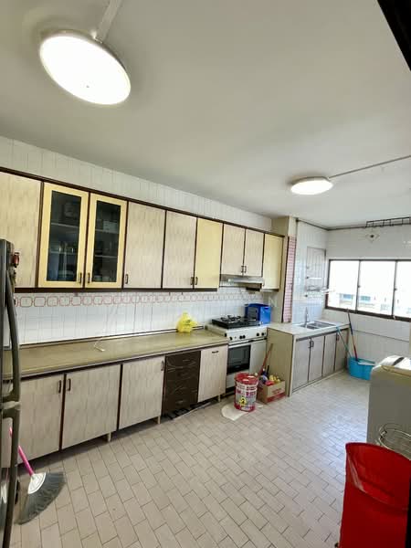 140 Lorong Ah Soo, 140 Lorong Ah Soo, 3 Bedrooms, 1,410 sqft, HDB Flat For Sale, by Derek Ong, 500114312 - Kitchen - PropertyGuru.com.sg