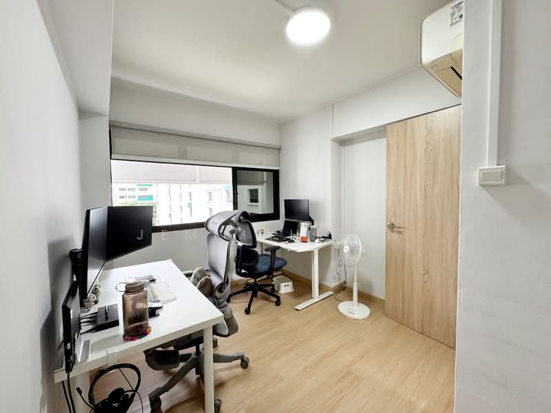 17 Jalan Tenteram, 17 Jalan Tenteram, 3 Bedrooms, 926 sqft, HDB Flat For Sale, by Jemimah Tan, 500114323 - Study - PropertyGuru.com.sg