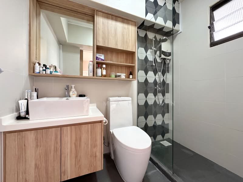 17 Jalan Tenteram, 17 Jalan Tenteram, 3 Bedrooms, 926 sqft, HDB Flat For Sale, by Jemimah Tan, 500114323 - Bathroom - PropertyGuru.com.sg