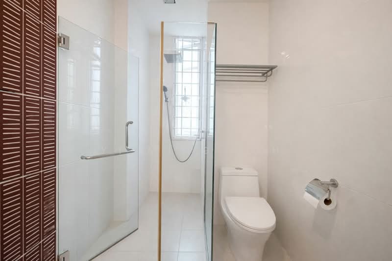 Cavendish Park, 16 Pine Grove, 3 Bedrooms, 1,227 sqft, Condominium For Sale, by Yi Ming Loh, 500114324 - Bathroom - PropertyGuru.com.sg