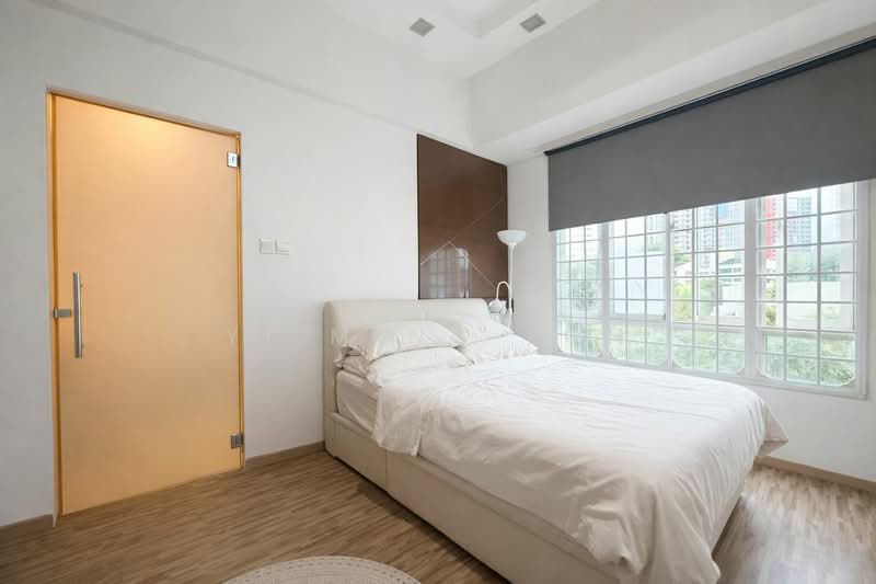 Cavendish Park, 16 Pine Grove, 3 Bedrooms, 1,227 sqft, Condominium For Sale, by Yi Ming Loh, 500114324 - Bedroom - PropertyGuru.com.sg