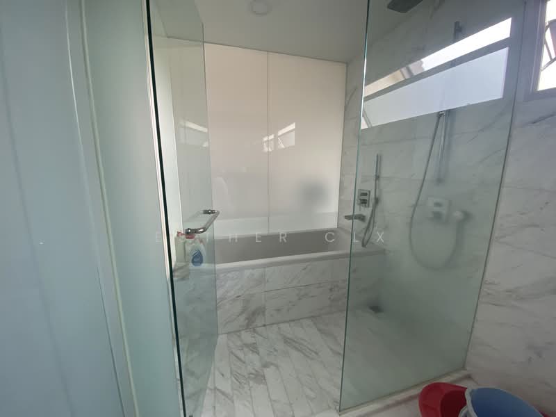 The Sound, 545 East Coast Road, 3 Bedrooms, 1,334 sqft, Condominium For Sale, by Esther Clx, 500114325 - Bathroom - PropertyGuru.com.sg