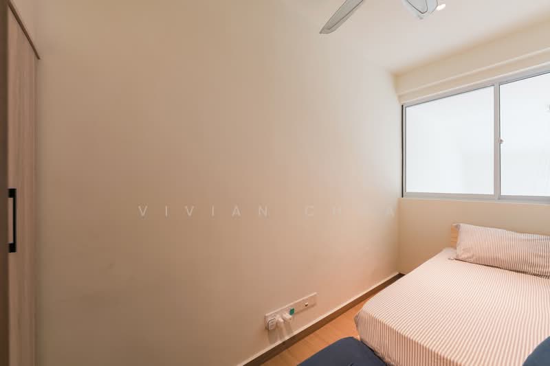 CHEAP Kew Estate Limau Bedok Near Mrt, Limau Rise, 6 Bedrooms, 4,000 sqft, Terraced House For Sale, by Vivian Chua, 500114342 - Bedroom - PropertyGuru.com.sg