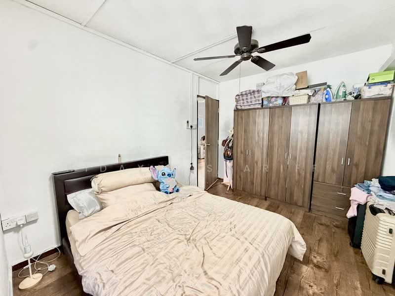 621 Yishun Ring Road, 621 Yishun Ring Road, 2 Bedrooms, 786 sqft, HDB Flat For Sale, by Hidayat Shariff, 500114348 - Bedroom - PropertyGuru.com.sg