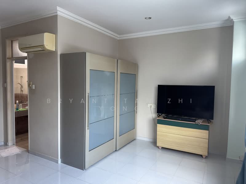 Joo Chiat Terrace, , 5 Bedrooms, 2,750 sqft, Terraced House For Sale, by Bryant Tan Zhi Yong, 500114350 - Master Bedroom - PropertyGuru.com.sg