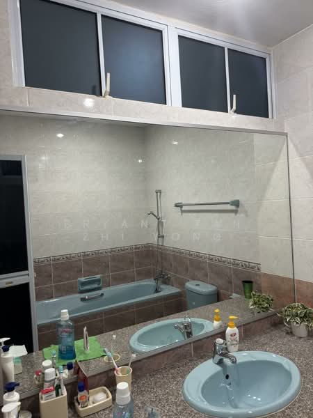Joo Chiat Terrace, , 5 Bedrooms, 2,750 sqft, Terraced House For Sale, by Bryant Tan Zhi Yong, 500114350 - Master Bathroom - PropertyGuru.com.sg