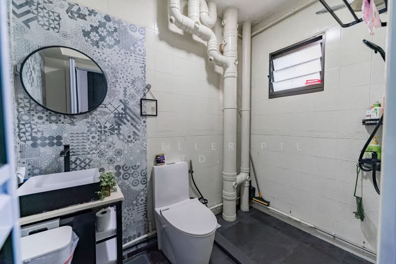 203D Compassvale Road, 203D Compassvale Road, 3 Bedrooms, 1,399 sqft, HDB Flat For Sale, by JOHN YEO, 500114352 - Bathroom - PropertyGuru.com.sg