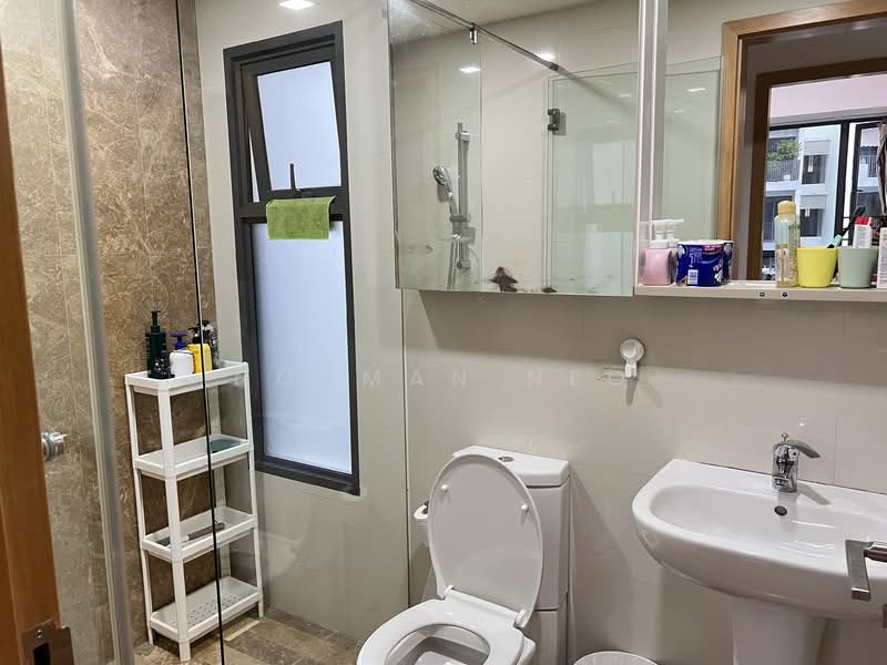 8 @ Woodleigh, 2 Woodleigh Close, 3 Bedrooms, 1,076 sqft, Condominium For Rent, by Norman Neo, 500114361 - Bathroom - PropertyGuru.com.sg