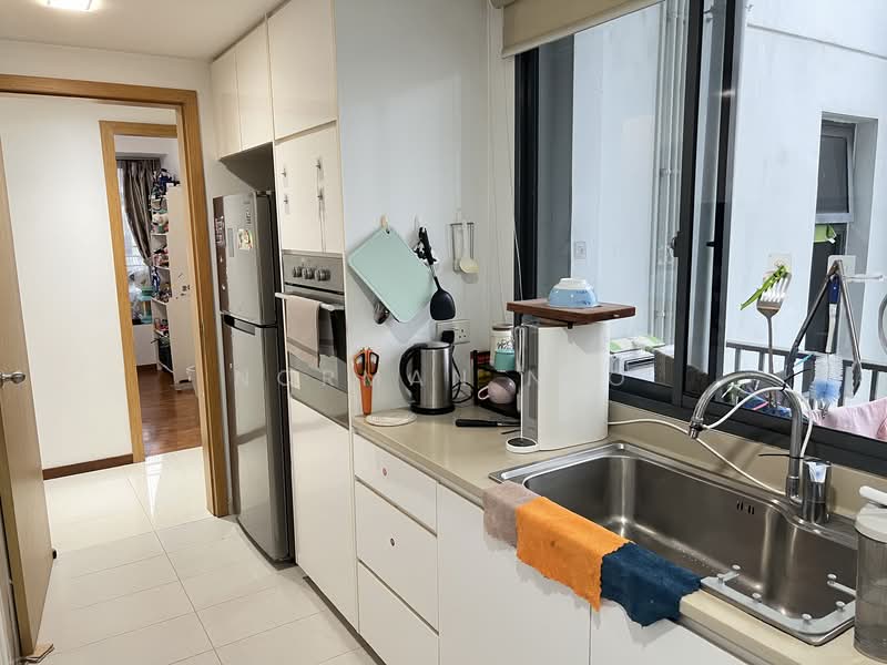 8 @ Woodleigh, 2 Woodleigh Close, 3 Bedrooms, 1,076 sqft, Condominium For Rent, by Norman Neo, 500114361 - Kitchen - PropertyGuru.com.sg