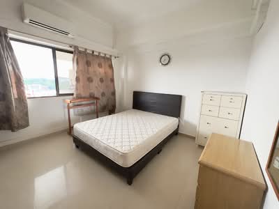 For Rent - Queensway Tower