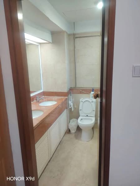 Changi Court, 706 Upper Changi Road East, 2 Bedrooms, 969 sqft, Condominium For Rent, by Regine Cher, 500114370 - Bathroom - PropertyGuru.com.sg