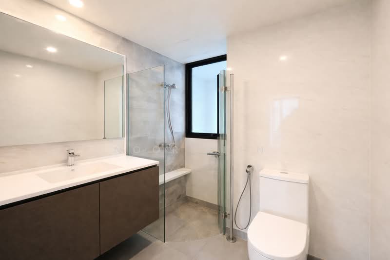 The Brownstone, 152 Canberra Drive, 3 Bedrooms, 947 sqft, Executive Condominium For Sale, by Noor Deen, 500114377 - Bathroom - PropertyGuru.com.sg