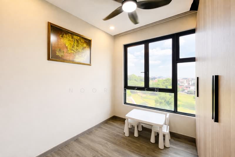 The Brownstone, 152 Canberra Drive, 3 Bedrooms, 947 sqft, Executive Condominium For Sale, by Noor Deen, 500114377 - Bedroom - PropertyGuru.com.sg