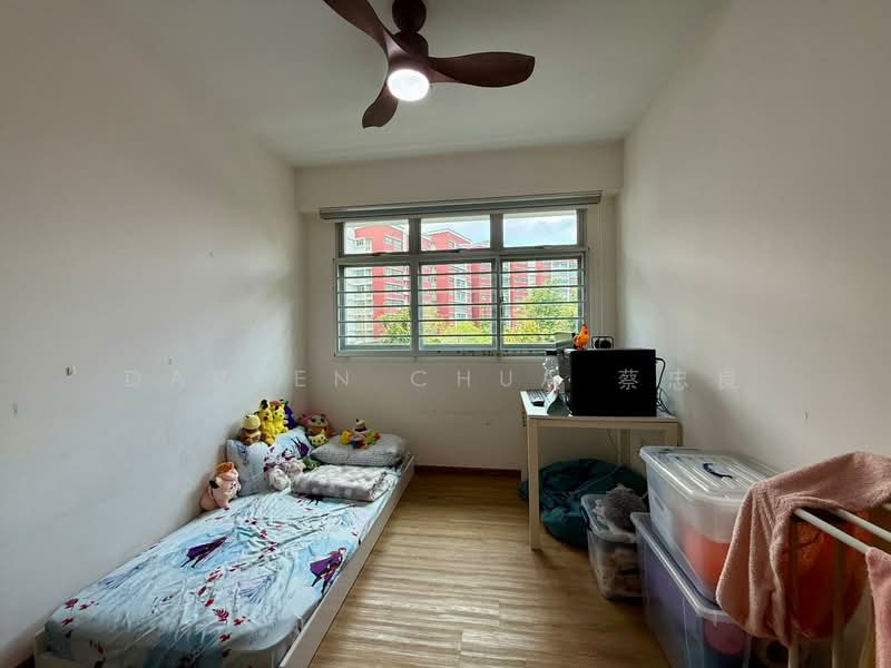 439B Bukit Batok West Avenue 8, 439B Bukit Batok West Avenue 8, 3 Bedrooms, 1,216 sqft, HDB Flat For Sale, by Darren Chua 蔡忠良, 500114384 - Bedroom - PropertyGuru.com.sg