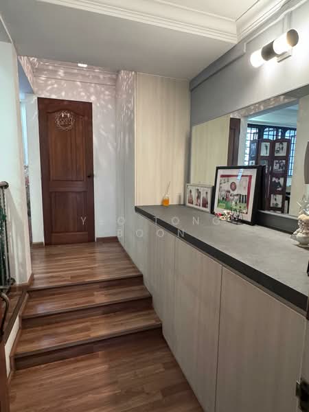 204 Bukit Batok Street 21, 204 Bukit Batok Street 21, 3 Bedrooms, 1,119 sqft, HDB Flat For Sale, by Yeo Tong Boon, 500114392 - Entrance - PropertyGuru.com.sg