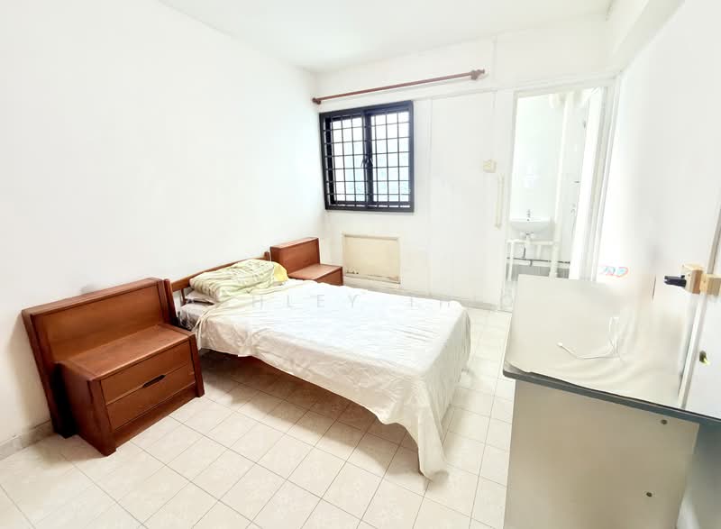 702 Bedok Reservoir Road, 702 Bedok Reservoir Road, 2 Bedrooms, 732 sqft, HDB Flat For Sale, by Ashley Thio, 500114398 - Bedroom - PropertyGuru.com.sg