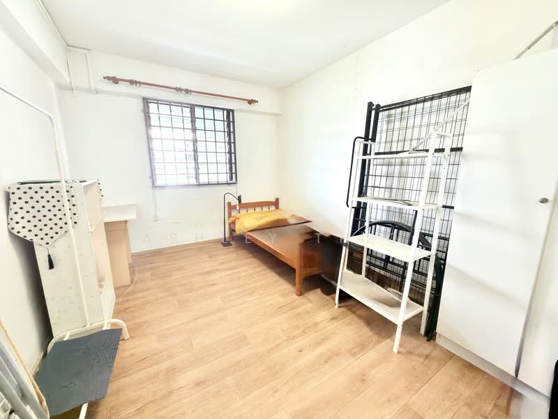 702 Bedok Reservoir Road, 702 Bedok Reservoir Road, 2 Bedrooms, 732 sqft, HDB Flat For Sale, by Ashley Thio, 500114398 - Bedroom - PropertyGuru.com.sg